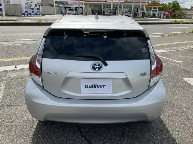 トヨタ アクア S 広島県 2015(平27)年 9万km シルバーM 純正ディーラーナビ/ワンセグTV/Bluetooth/社外15インチアルミ/ETC/キーレスキー/取扱説明書/スペアキー