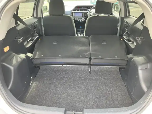 トヨタ アクア S 広島県 2015(平27)年 9万km シルバーM 純正ディーラーナビ/ワンセグTV/Bluetooth/社外15インチアルミ/ETC/キーレスキー/取扱説明書/スペアキー