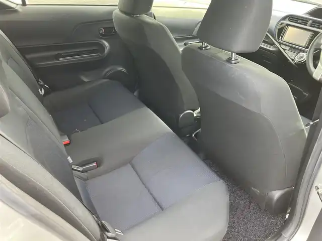 トヨタ アクア S 広島県 2015(平27)年 9万km シルバーM 純正ディーラーナビ/ワンセグTV/Bluetooth/社外15インチアルミ/ETC/キーレスキー/取扱説明書/スペアキー