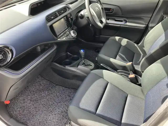 トヨタ アクア S 広島県 2015(平27)年 9万km シルバーM 純正ディーラーナビ/ワンセグTV/Bluetooth/社外15インチアルミ/ETC/キーレスキー/取扱説明書/スペアキー