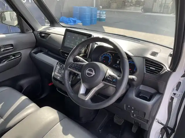 日産 ルークス HWS Gターボ プロパイロットED 滋賀県 2023(令5)年 0.7万km ホワイトパール 純正9インチディスプレイオーディオ/（Bluetooth/AppleCarPlay/iPod）/全方位カメラ/前後コーナーセンサー/両側パワースライドドア/追従型クルーズコントロール/衝突被害軽減ブレーキ/ETC/電動パーキングブレーキ/オートホールドブレーキ/スマートキー/プッシュスタート/オートライト