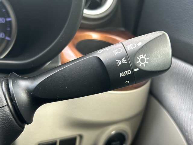 ダイハツ キャスト スタイル X 沖縄県 2017(平29)年 7.5万km ファイアークォーツレッドM 純正ナビ/（ＡＭ／ＦＭ／ＣＤ／ＤＶＤ／ＢＴ）　/フルセグＴＶ　/バックモニター　/ＥＴＣ　/横滑り防止機能　　/純正フロアマット　/オートライト　/アイドリングストップ　/ダブルエアバッグ