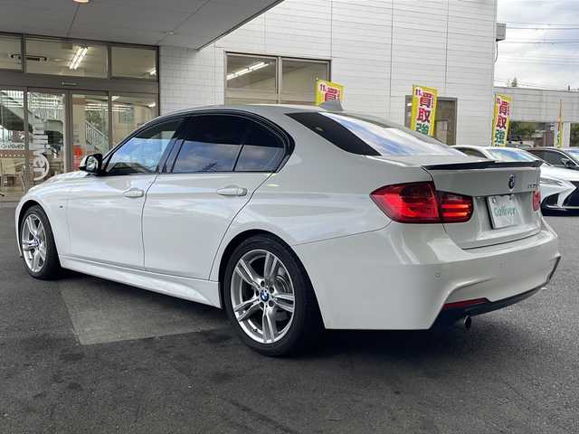 ＢＭＷ ３２０ｄ Mスポーツ 京都府 2015(平27)年 6.9万km アルピンホワイトⅢ 8.8インチ純正ナビ/Bluetooth　Audio/SD/AUX/CD/DVD/バックカメラ/レーダークルーズコントロール/パドルシフト/ステアリングスイッチ/純正ドライブレコーダー(ND-DVR40)/ビルトインETC/プッシュスタート/電格ウィンカーミラー/オールオートパワーウィンドウ/社外エアロ(フロント、リアスポイラー)/純正AW/禁煙車/保証書/取説