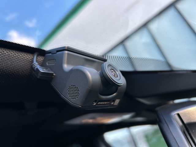 ＢＭＷ ３２０ｄ Mスポーツ 岐阜県 2015(平27)年 6.9万km アルピンホワイトⅢ 登録時走行距離68626km/8.8インチ純正ナビ/Bluetooth　Audio/SD/AUX/CD/DVD/バックカメラ/レーダークルーズコントロール/パドルシフト/ステアリングスイッチ/純正ドライブレコーダー(ND-DVR40)/ビルトインETC/プッシュスタート/電格ウィンカーミラー/オールオートパワーウィンドウ/社外エアロ(フロント、リアスポイラー)/純正AW/禁煙車/保証書/取説