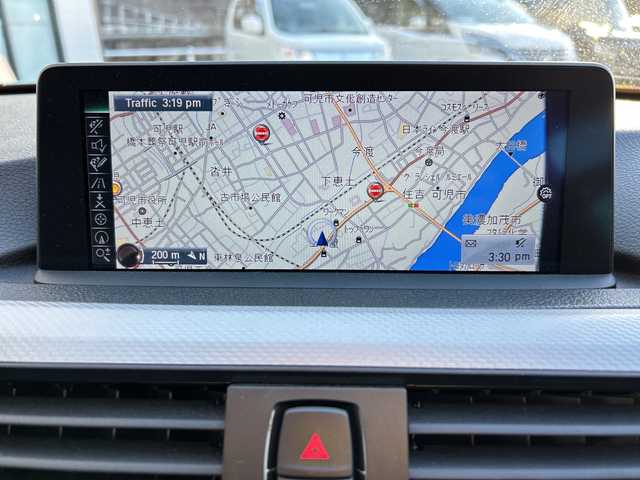 ＢＭＷ ３２０ｄ Mスポーツ 岐阜県 2015(平27)年 6.9万km アルピンホワイトⅢ 登録時走行距離68626km/8.8インチ純正ナビ/Bluetooth　Audio/SD/AUX/CD/DVD/バックカメラ/レーダークルーズコントロール/パドルシフト/ステアリングスイッチ/純正ドライブレコーダー(ND-DVR40)/ビルトインETC/プッシュスタート/電格ウィンカーミラー/オールオートパワーウィンドウ/社外エアロ(フロント、リアスポイラー)/純正AW/禁煙車/保証書/取説