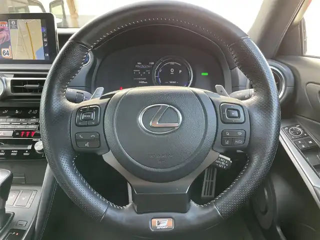 レクサス ＩＳ 300h Fスポーツ 宮崎県 2022(令4)年 5.9万km ソニッククロム 純正ナビ/・フルセグTV・Bluetooth・DVD・CD/全方位カメラ/ビルトインETC/D/N席パワーシート/D/N席シートヒーター/ハンドルヒーター/前後ドライブレコーダー/衝突軽減ブレーキ/レーダークルーズコントロール/オートハイビームアシスト/パドルシフト/前後コーナーセンサー/ブラインドスポットモニター/純正フロアマット/純正19インチアルミホイール