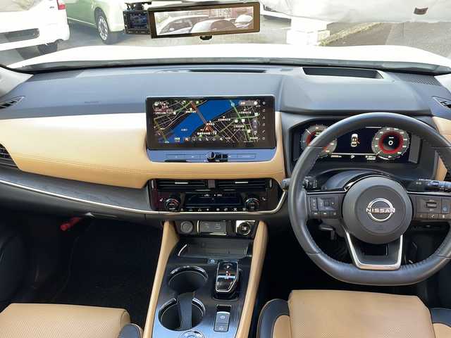 日産 エクストレイル G e－4ORCE 宮崎県 2023(令5)年 2.1万km ブリリアントホワイトパール/スーパーブラック 2トーン ディスプレイオーディオ Bluetooth USB入力端子 全方位カメラ フルセグTV ETC 前後ドライブレコーダー BSM レーダークルーズコントロール BOSEサウンド ヘッドアップディスプレイ ハンドルヒーター 前席シートヒーター 置くだけ充電