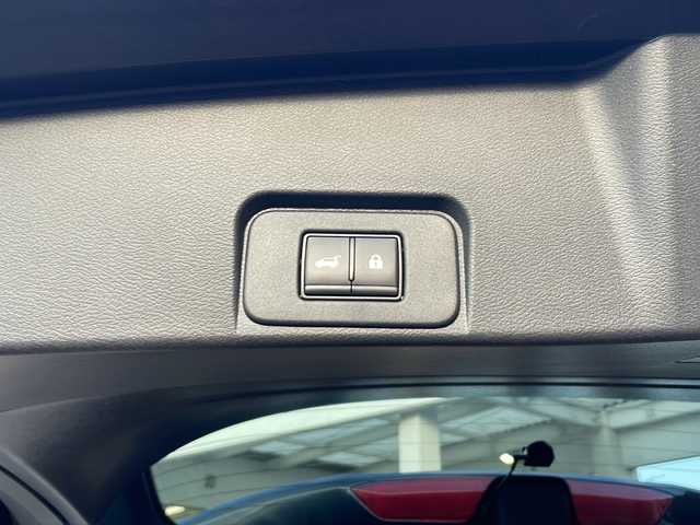 日産 エクストレイル G e－4ORCE 宮崎県 2023(令5)年 2.1万km ブリリアントホワイトパール/スーパーブラック 2トーン ディスプレイオーディオ Bluetooth USB入力端子 全方位カメラ フルセグTV ETC 前後ドライブレコーダー BSM レーダークルーズコントロール BOSEサウンド ヘッドアップディスプレイ ハンドルヒーター 前席シートヒーター 置くだけ充電