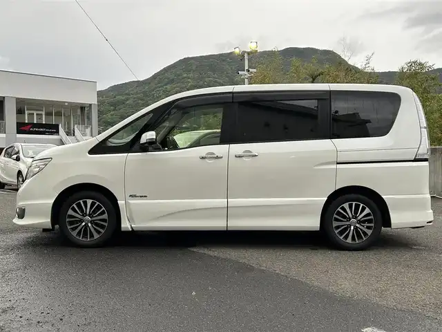 日産 セレナ HWS S HV Vセレ +SeftyⅡ 静岡県 2016(平28)年 6.9万km ブリリアントホワイトパール ワンオーナー/純正SDナビ(Bluetooth/TV/FM/AM/CD/DVD)/後席モニター/横滑り防止装置/レーンキープアシスト/エマージェンシーブレーキ/踏み間違い衝突防止アシスト/オートライト/純正16インチアルミホイール/ETC/スマートキー/プッシュスタート