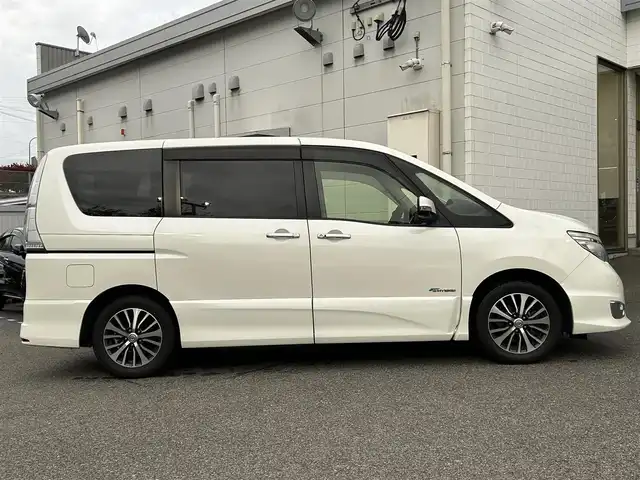 日産 セレナ HWS S HV Vセレ +SeftyⅡ 静岡県 2016(平28)年 6.9万km ブリリアントホワイトパール ワンオーナー/純正SDナビ(Bluetooth/TV/FM/AM/CD/DVD)/後席モニター/横滑り防止装置/レーンキープアシスト/エマージェンシーブレーキ/踏み間違い衝突防止アシスト/オートライト/純正16インチアルミホイール/ETC/スマートキー/プッシュスタート