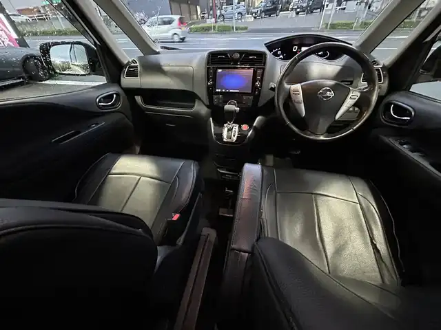 日産 セレナ HWS S HV Vセレ +SeftyⅡ 静岡県 2016(平28)年 6.9万km ブリリアントホワイトパール ワンオーナー/純正SDナビ(Bluetooth/TV/FM/AM/CD/DVD)/後席モニター/横滑り防止装置/レーンキープアシスト/エマージェンシーブレーキ/踏み間違い衝突防止アシスト/オートライト/純正16インチアルミホイール/ETC/スマートキー/プッシュスタート