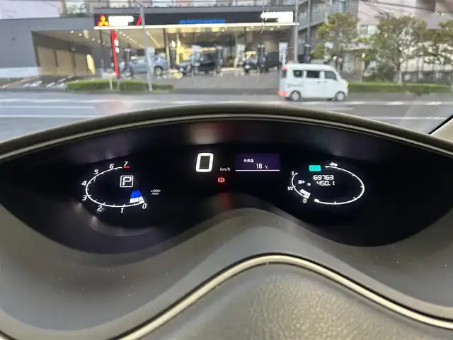 日産 セレナ HWS S HV Vセレ +SeftyⅡ 静岡県 2016(平28)年 6.9万km ブリリアントホワイトパール ワンオーナー/純正SDナビ(Bluetooth/TV/FM/AM/CD/DVD)/後席モニター/横滑り防止装置/レーンキープアシスト/エマージェンシーブレーキ/踏み間違い衝突防止アシスト/オートライト/純正16インチアルミホイール/ETC/スマートキー/プッシュスタート