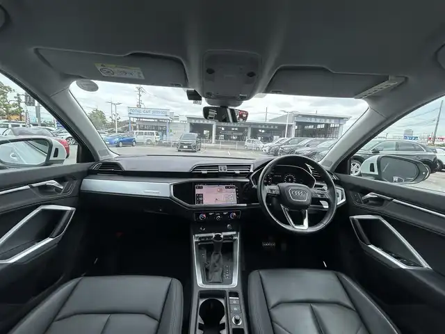 アウディ Ｑ３ 滋賀県 2020(令2)年 2.7万km パール 全周囲カメラ/パワーバックドア/置くだけ充電/黒レザー／シートヒーター/純正ナビ／ＴＶ／Bluetooth／USB/ACC/LKA/BSM/AppleCarPlay/プッシュスタート