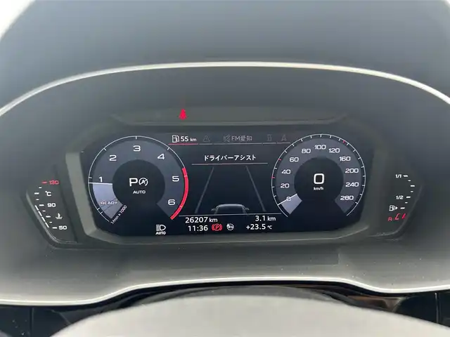アウディ Ｑ３ 滋賀県 2020(令2)年 2.7万km パール 全周囲カメラ/パワーバックドア/置くだけ充電/黒レザー／シートヒーター/純正ナビ／ＴＶ／Bluetooth／USB/ACC/LKA/BSM/AppleCarPlay/プッシュスタート