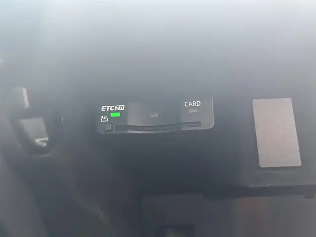 アウディ Ｑ３ 滋賀県 2020(令2)年 2.7万km パール 全周囲カメラ/パワーバックドア/置くだけ充電/黒レザー／シートヒーター/純正ナビ／ＴＶ／Bluetooth／USB/ACC/LKA/BSM/AppleCarPlay/プッシュスタート