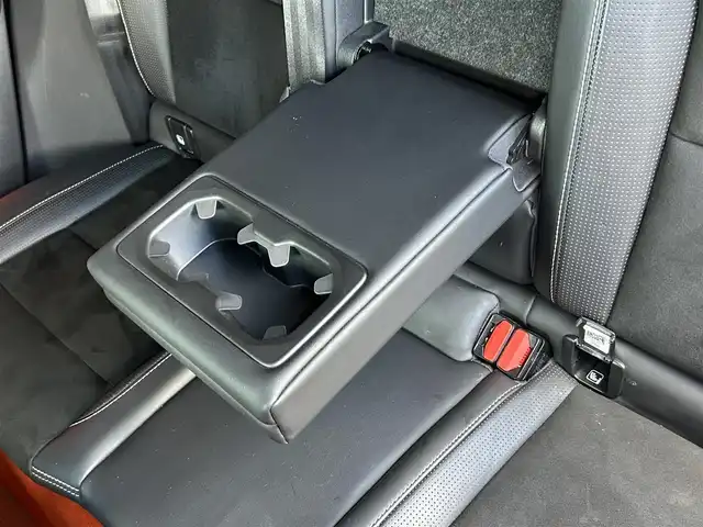 ボルボ ＸＣ４０ T5 AWD Rデザイン 茨城県 2018(平30)年 7.3万km クリスタルホワイトP ワンオ-ナ- /インテリセ-フ /ACC /360°C /半革 /シートヒーター /パワーシート /パワーテールゲート /自動駐車 /純正ナビ /TV /CarPlay/AndroidAuo/BT/USB /LEDヘッドライト /オートハイビーム /純正19インチAW /ETC2.0 /ルーフレール /禁煙車