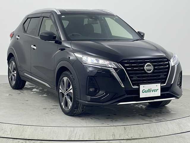 日産 キックス X 熊本県 2021(令3)年 4万km ピュアブラック 純正９型ナビ　/アラウンドビューモニター　/ＥＴＣ　/前後ドラレコ　/インテリジェントルームミラー　/プロパイロット　/コーナーセンサー/エマージェンシーブレーキ　/レーンキープ　/シートヒーター　/ステアリングヒーター　/ＬＥＤヘッドライト　/純正１７インチアルミホイール