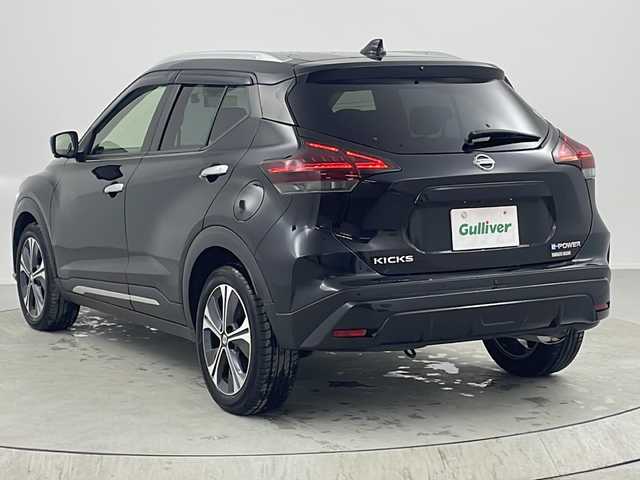 日産 キックス X 熊本県 2021(令3)年 4万km ピュアブラック 純正９型ナビ　/アラウンドビューモニター　/ＥＴＣ　/前後ドラレコ　/インテリジェントルームミラー　/プロパイロット　/コーナーセンサー/エマージェンシーブレーキ　/レーンキープ　/シートヒーター　/ステアリングヒーター　/ＬＥＤヘッドライト　/純正１７インチアルミホイール