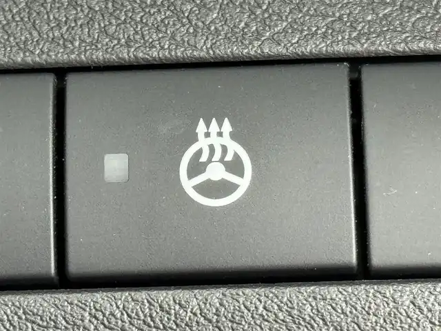 日産 キックス X 熊本県 2021(令3)年 4万km ピュアブラック 純正９型ナビ　/アラウンドビューモニター　/ＥＴＣ　/前後ドラレコ　/インテリジェントルームミラー　/プロパイロット　/コーナーセンサー/エマージェンシーブレーキ　/レーンキープ　/シートヒーター　/ステアリングヒーター　/ＬＥＤヘッドライト　/純正１７インチアルミホイール