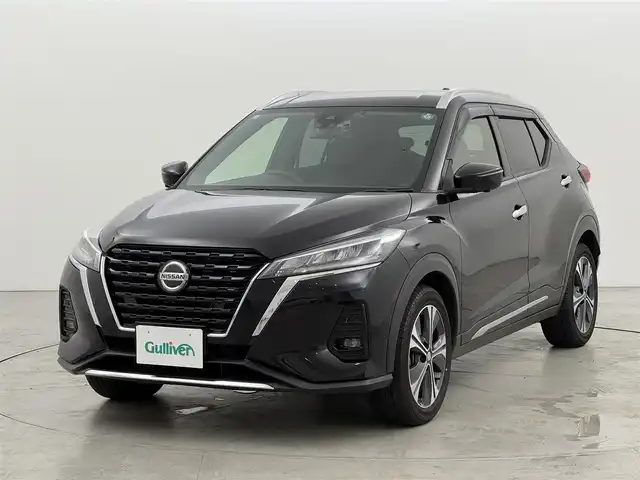 日産 キックス X 熊本県 2021(令3)年 4万km ピュアブラック 純正９型ナビ　/アラウンドビューモニター　/ＥＴＣ　/前後ドラレコ　/インテリジェントルームミラー　/プロパイロット　/コーナーセンサー/エマージェンシーブレーキ　/レーンキープ　/シートヒーター　/ステアリングヒーター　/ＬＥＤヘッドライト　/純正１７インチアルミホイール