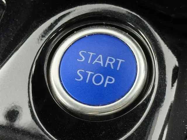 日産 キックス X 熊本県 2021(令3)年 4万km ピュアブラック 純正９型ナビ　/アラウンドビューモニター　/ＥＴＣ　/前後ドラレコ　/インテリジェントルームミラー　/プロパイロット　/コーナーセンサー/エマージェンシーブレーキ　/レーンキープ　/シートヒーター　/ステアリングヒーター　/ＬＥＤヘッドライト　/純正１７インチアルミホイール