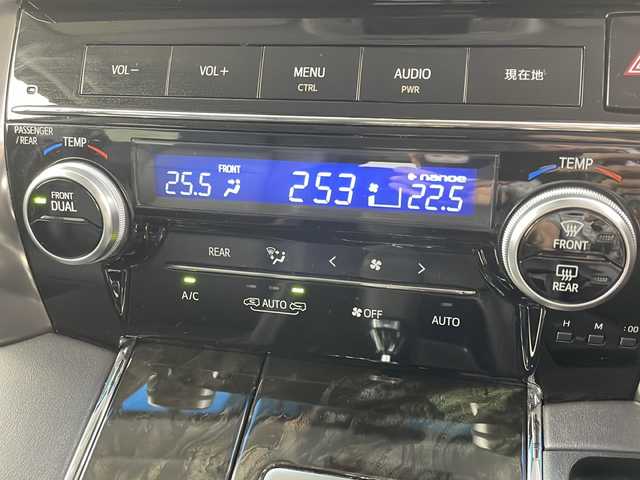 トヨタ ヴェルファイア ZA Gエディション 岐阜県 2016(平28)年 9.3万km ホワイトパールクリスタルシャイン 純正9インチナビ/　(AM/FM/CD/DVD/Bluetooth/フルセグTV)/バックカメラ/衝突軽減ブレーキ/レーンキープアシスト/コーナーセンサー/レーダークルーズコントロール/オートハイビーム/両側パワースライドドア/パワーバックドア/レザーシート/パワーシート/シートヒーター/メモリシート/オットマン/ステアリングヒーター/ウッドコンビステアリング/ドライブレコーダー/ビルトインETC/純正アルミホイール/社外フロアマット