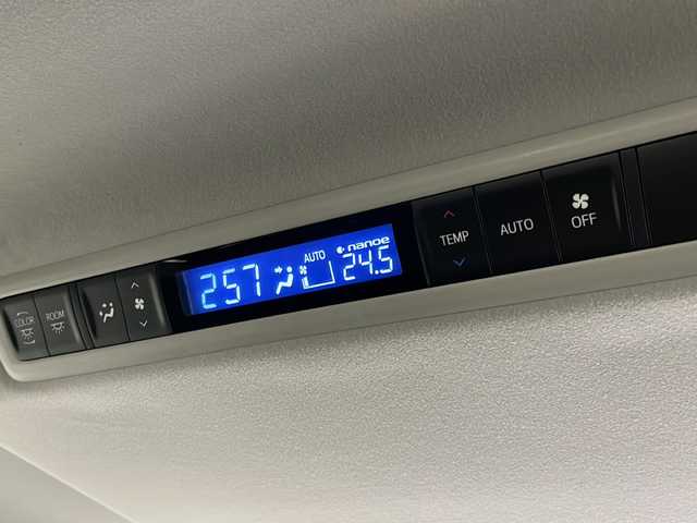 トヨタ ヴェルファイア ZA Gエディション 岐阜県 2016(平28)年 9.3万km ホワイトパールクリスタルシャイン 純正9インチナビ/　(AM/FM/CD/DVD/Bluetooth/フルセグTV)/バックカメラ/衝突軽減ブレーキ/レーンキープアシスト/コーナーセンサー/レーダークルーズコントロール/オートハイビーム/両側パワースライドドア/パワーバックドア/レザーシート/パワーシート/シートヒーター/メモリシート/オットマン/ステアリングヒーター/ウッドコンビステアリング/ドライブレコーダー/ビルトインETC/純正アルミホイール/社外フロアマット