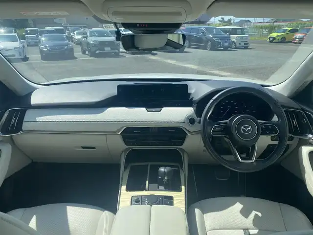 マツダ ＣＸ－６０ XD HV プレミアムモダン 熊本県 2022(令4)年 6.6万km ロジウムホワイトプレミアムメタリック 純正SDナビ/・AM/FM/USB/BT/HDMI/・アップルカープレイ/アンドロイドオート/・フルセグTV/全周囲カメラ/衝突軽減ブレーキ/オートハイビーム/車線逸脱防止装置/誤発進抑制機能/レーダークルーズコントロール/標識認識機能/ブラインドスポットモニター/ヘッドアップディスプレイ/置くだけ充電/前席パワーシート/D席メモリ付き/全席シートヒーター（前のみクーラー付き）/パワーバックドア/革巻きステアリング/パドルシフト/ステアリングヒーター/ETC/LEDヘッドライト/前後ドライブレコーダー/電動格納ミラー/・ウインカーミラー/純正フロアマット/純正アルミホイール/スペアキー