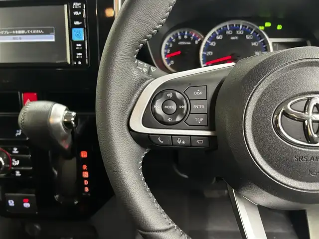 トヨタ ルーミー カスタムG－T 滋賀県 2023(令5)年 1.2万km パールホワイトⅢ 純正メモリナビ/【Bluetooth/CD/DVD/USB/フルセグ 】/両側パワースライドドア/全方位カメラ/前後ソナー/追従クルーズコントロール/オートハイビーム/オートホールド/純正15アルミ/純正ETC/純正LEDヘッドライト