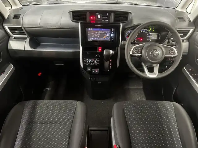 トヨタ ルーミー カスタムG－T 滋賀県 2023(令5)年 1.2万km パールホワイトⅢ 純正メモリナビ/【Bluetooth/CD/DVD/USB/フルセグ 】/両側パワースライドドア/全方位カメラ/前後ソナー/追従クルーズコントロール/オートハイビーム/オートホールド/純正15アルミ/純正ETC/純正LEDヘッドライト