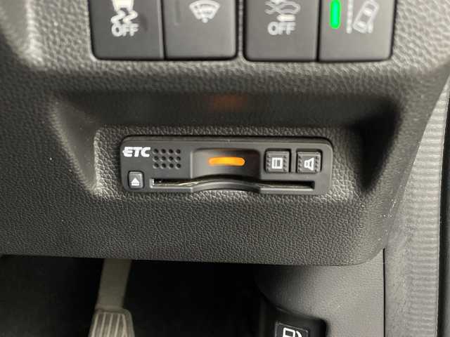 ホンダ フリード ハイブリット G ホンダセンシング 鹿児島県 2017(平29)年 11.2万km コバルトブルーパール 純正SDナビ/(BT/AM/FM/CD/DVD/フルセグTV)/ワンオーナー/ホンダセンシング/先行車発進お知らせ機能/誤発進抑制機能/標識認識機能/レーダークルーズコントロール/レーンキープアシスト/両側パワースライドドア/バックカメラ/ハーフレザーシート/衝突軽減ブレーキ/アイドリングストップ/ウォークスルー/純正LEDヘッドライト/純正フロアマット/3列シート/保証書/取扱説明書