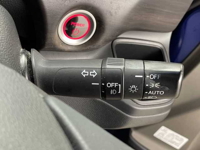 ホンダ フリード ハイブリット G ホンダセンシング 鹿児島県 2017(平29)年 11.2万km コバルトブルーパール 純正SDナビ/(BT/AM/FM/CD/DVD/フルセグTV)/ワンオーナー/ホンダセンシング/先行車発進お知らせ機能/誤発進抑制機能/標識認識機能/レーダークルーズコントロール/レーンキープアシスト/両側パワースライドドア/バックカメラ/ハーフレザーシート/衝突軽減ブレーキ/アイドリングストップ/ウォークスルー/純正LEDヘッドライト/純正フロアマット/3列シート/保証書/取扱説明書