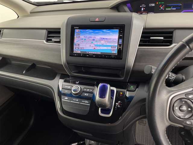 ホンダ フリード ハイブリット G ホンダセンシング 鹿児島県 2017(平29)年 11.2万km コバルトブルーパール 純正SDナビ/(BT/AM/FM/CD/DVD/フルセグTV)/ワンオーナー/ホンダセンシング/先行車発進お知らせ機能/誤発進抑制機能/標識認識機能/レーダークルーズコントロール/レーンキープアシスト/両側パワースライドドア/バックカメラ/ハーフレザーシート/衝突軽減ブレーキ/アイドリングストップ/ウォークスルー/純正LEDヘッドライト/純正フロアマット/3列シート/保証書/取扱説明書