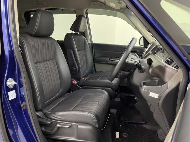 ホンダ フリード ハイブリット G ホンダセンシング 鹿児島県 2017(平29)年 11.2万km コバルトブルーパール 純正SDナビ/(BT/AM/FM/CD/DVD/フルセグTV)/ワンオーナー/ホンダセンシング/先行車発進お知らせ機能/誤発進抑制機能/標識認識機能/レーダークルーズコントロール/レーンキープアシスト/両側パワースライドドア/バックカメラ/ハーフレザーシート/衝突軽減ブレーキ/アイドリングストップ/ウォークスルー/純正LEDヘッドライト/純正フロアマット/3列シート/保証書/取扱説明書