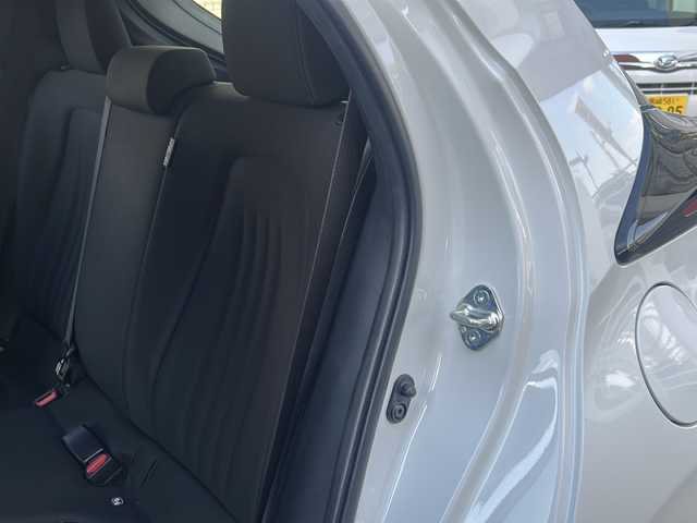 トヨタ ヤリス G 宮崎県 2021(令3)年 4.7万km ホワイトパールクリスタルシャイン 純正ナビ Bluetooth バックカメラ USB入力端子 ETC 前方のみドライブレコーダー 前後コーナーセンサー パワーステアリング パワーウィンドウ LEDライト 衝突軽減システム オートライト レーダークルーズコントロール