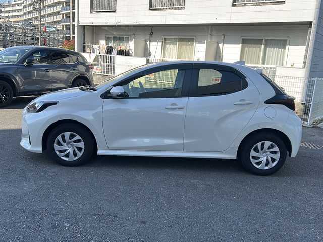 トヨタ ヤリス G 宮崎県 2021(令3)年 4.7万km ホワイトパールクリスタルシャイン 純正ナビ Bluetooth バックカメラ USB入力端子 ETC 前方のみドライブレコーダー 前後コーナーセンサー パワーステアリング パワーウィンドウ LEDライト 衝突軽減システム オートライト レーダークルーズコントロール