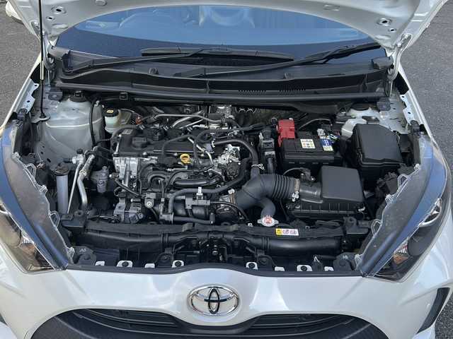 トヨタ ヤリス G 宮崎県 2021(令3)年 4.7万km ホワイトパールクリスタルシャイン 純正ナビ Bluetooth バックカメラ USB入力端子 ETC 前方のみドライブレコーダー 前後コーナーセンサー パワーステアリング パワーウィンドウ LEDライト 衝突軽減システム オートライト レーダークルーズコントロール