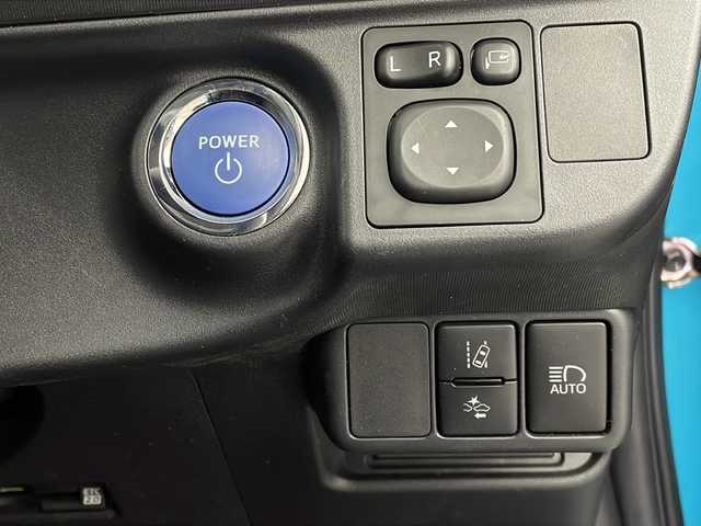 トヨタ アクア G ソフトレザーセレクション 栃木県 2017(平29)年 1.5万km クリアエメラルドパールクリスタルシャイン 純正ナビ/（AM/FM/TV/BT）/トヨタセーフティセンス/・プリクラッシュセーフティ/・レーントレーシングアシスト/・レーンディパーチャーアラート/・ロードサインアシスト/・レーダークルーズコントロール/・オートマチックハイビーム/・先行車発進アラーム/・プロアクティブドライビングアシスト/・レーンチェンジアシスト/・緊急時操舵支援機能/ETC2.0/ドライブレコーダー/バックカメラ/ＬＥＤヘッドライト/シートヒーター/電動格納ミラー