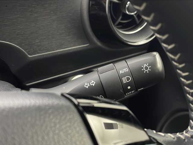 トヨタ アクア G ソフトレザーセレクション 栃木県 2017(平29)年 1.5万km クリアエメラルドパールクリスタルシャイン 純正ナビ/（AM/FM/TV/BT）/トヨタセーフティセンス/・プリクラッシュセーフティ/・レーントレーシングアシスト/・レーンディパーチャーアラート/・ロードサインアシスト/・レーダークルーズコントロール/・オートマチックハイビーム/・先行車発進アラーム/・プロアクティブドライビングアシスト/・レーンチェンジアシスト/・緊急時操舵支援機能/ETC2.0/ドライブレコーダー/バックカメラ/ＬＥＤヘッドライト/シートヒーター/電動格納ミラー