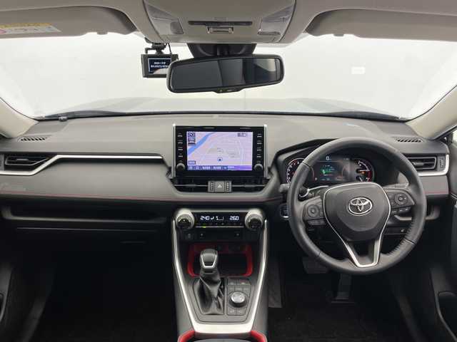 トヨタ ＲＡＶ４ アドベンチャー オフロードPKG 千葉県 2022(令4)年 2.4万km アティチュードブラックマイカ Tコネクトナビ/　Bluetooth/Apple car play/Android Auto/トヨタセーフティセンス/レーダークルーズコントロール/レーンキープアシスト/衝突軽減ブレーキ/クリアランスソナー/ブラインドスポットモニター/先行車発進警報/ロードサインアシスト/ダウンヒルアシスト/電動パーキング/オートホールド/オートハイビーム/合皮レザーシート/シートヒーター/エアーシート（前席）/パワーシート/メモリーシート（運転席）/ステアリングヒーター/ルーフレール/前後ドラレコ/ビルトインETC2.0/LEDライト/フォグランプ/フロアマット/ドアバイザー