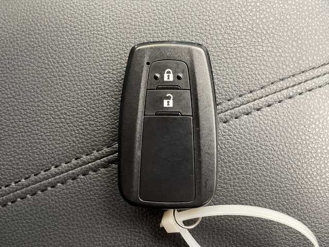 トヨタ ＲＡＶ４ アドベンチャー オフロードPKG 千葉県 2022(令4)年 2.4万km アティチュードブラックマイカ Tコネクトナビ/　Bluetooth/Apple car play/Android Auto/トヨタセーフティセンス/レーダークルーズコントロール/レーンキープアシスト/衝突軽減ブレーキ/クリアランスソナー/ブラインドスポットモニター/先行車発進警報/ロードサインアシスト/ダウンヒルアシスト/電動パーキング/オートホールド/オートハイビーム/合皮レザーシート/シートヒーター/エアーシート（前席）/パワーシート/メモリーシート（運転席）/ステアリングヒーター/ルーフレール/前後ドラレコ/ビルトインETC2.0/LEDライト/フォグランプ/フロアマット/ドアバイザー