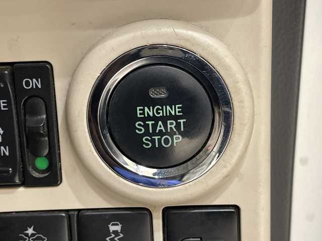 ダイハツ ムーヴ キャンバス X メイクアップ リミテッド SAⅢ 埼玉県 2019(平31)年 4.1万km パールホワイトⅢ/ナチュラルベージュマイカメタリック 2トーン スマートアシスト3/純正ナビ/　　CD/DVD/BT/フルセグTV/パノラマモニター/両側パワースライドドア/オートライト/オートハイビーム/アイドリングストップ/ステアリングスイッチ/プッシュスタート/ETC/禁煙車