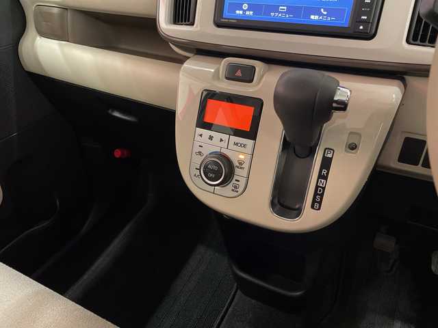 ダイハツ ムーヴ キャンバス X メイクアップ リミテッド SAⅢ 埼玉県 2019(平31)年 4.1万km パールホワイトⅢ/ナチュラルベージュマイカメタリック 2トーン スマートアシスト3/純正ナビ/　　CD/DVD/BT/フルセグTV/パノラマモニター/両側パワースライドドア/オートライト/オートハイビーム/アイドリングストップ/ステアリングスイッチ/プッシュスタート/ETC/禁煙車