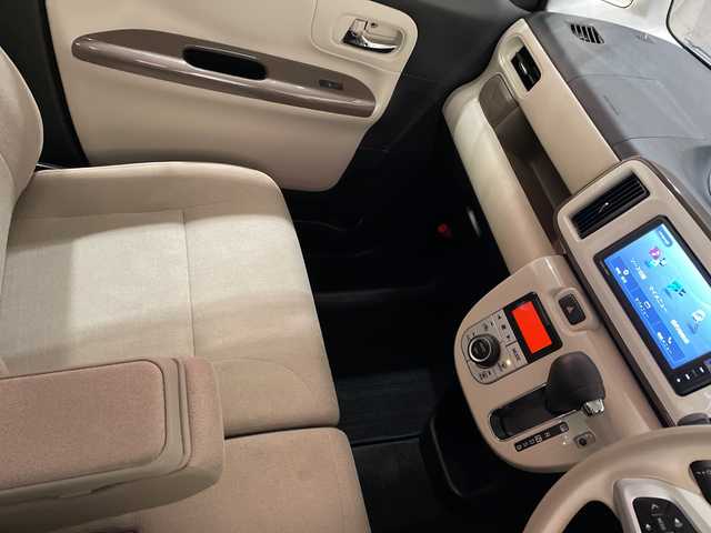 ダイハツ ムーヴ キャンバス X メイクアップ リミテッド SAⅢ 埼玉県 2019(平31)年 4.1万km パールホワイトⅢ/ナチュラルベージュマイカメタリック 2トーン スマートアシスト3/純正ナビ/　　CD/DVD/BT/フルセグTV/パノラマモニター/両側パワースライドドア/オートライト/オートハイビーム/アイドリングストップ/ステアリングスイッチ/プッシュスタート/ETC/禁煙車