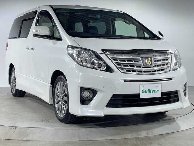 トヨタ アルファード 240S タイプゴールドⅡ 福岡県 2014(平26)年 3.3万km ホワイトパールクリスタルシャイン ALPINEメモリーナビゲーション/フルセグテレビ/バックカメラ/ALPINE11型フリップダウンモニター/サンルーフ/両側パワースライドドア/ハーフレザーシート/オートライト/HIDヘッドライト/クルーズコントロール/スマートキー/プッシュスタートエンジン/ETC/純正18インチアルミホイール