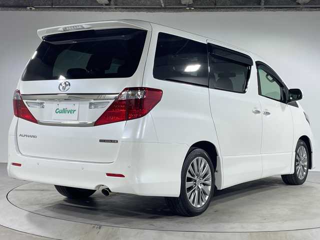 トヨタ アルファード 240S タイプゴールドⅡ 福岡県 2014(平26)年 3.3万km ホワイトパールクリスタルシャイン ALPINEメモリーナビゲーション/フルセグテレビ/バックカメラ/ALPINE11型フリップダウンモニター/サンルーフ/両側パワースライドドア/ハーフレザーシート/オートライト/HIDヘッドライト/クルーズコントロール/スマートキー/プッシュスタートエンジン/ETC/純正18インチアルミホイール