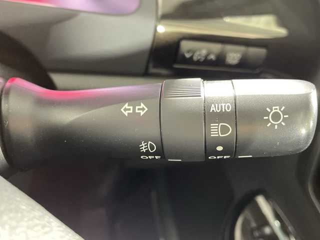 トヨタ アルファード 240S タイプゴールドⅡ 福岡県 2014(平26)年 3.3万km ホワイトパールクリスタルシャイン ALPINEメモリーナビゲーション/フルセグテレビ/バックカメラ/ALPINE11型フリップダウンモニター/サンルーフ/両側パワースライドドア/ハーフレザーシート/オートライト/HIDヘッドライト/クルーズコントロール/スマートキー/プッシュスタートエンジン/ETC/純正18インチアルミホイール