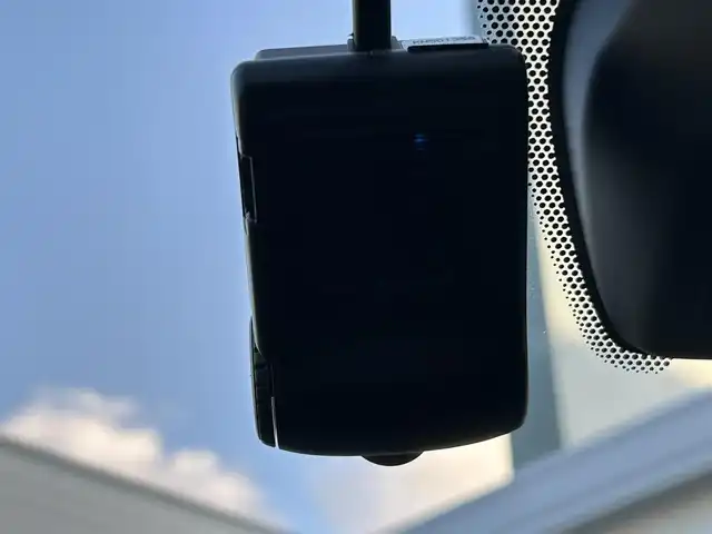 日産 ノート X DIG－S Vセレ +セーフⅡ 長崎県 2016(平28)年 8.4万km ブリリアントホワイトパール ディーラーナビ（フルセグ、CD、DVD、BTA、AM、FM）/プッシュスタート/バックカメラ/アラウンドビューモニタ/ステアリングリモコン/エマージェンシーブレーキ/車線逸脱警報（LDW）/横滑り防止機能/電格ウィンカーミラー/アイドリングストップ/オートライト/純正フロアマット/ETC/ドアバイザー/前後ソナー/Wエアバッグ/前方ドライブレコーダー/保証書