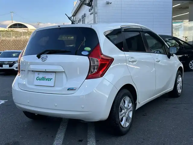 日産 ノート X DIG－S Vセレ +セーフⅡ 長崎県 2016(平28)年 8.4万km ブリリアントホワイトパール ディーラーナビ（フルセグ、CD、DVD、BTA、AM、FM）/プッシュスタート/バックカメラ/アラウンドビューモニタ/ステアリングリモコン/エマージェンシーブレーキ/車線逸脱警報（LDW）/横滑り防止機能/電格ウィンカーミラー/アイドリングストップ/オートライト/純正フロアマット/ETC/ドアバイザー/前後ソナー/Wエアバッグ/前方ドライブレコーダー/保証書