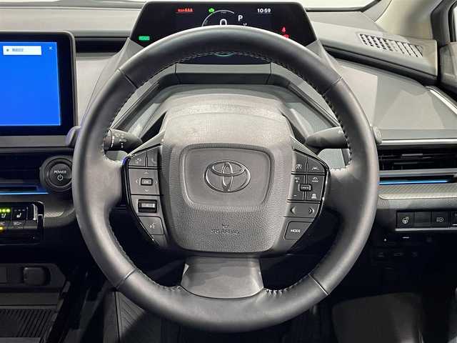 トヨタ プリウス Z 愛知県 2023(令5)年 2.3万km プラチナホワイトパールマイカ 純正１２．３インチディスプレイオーディオ/ＧＲフロントスポイラー/パノラミックビューモニター/衝突軽減ブレーキ/レーダークルーズコントロール/クリアランスソナー/ブラインドスポットモニター/レーンディパーチャーアラート/パワーバックドア/デジタルインナーミラー/ＥＴＣ２．０/置くだけ充電/シートヒーター/エアシート/パワーシート/シートメモリー/ハンドルヒーター/電動パーキング/AC100V【1500W】